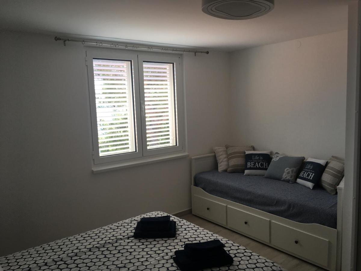 Apartment Behin Martinšćica 外观 照片
